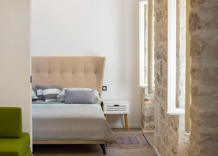 Forum Apartment Split